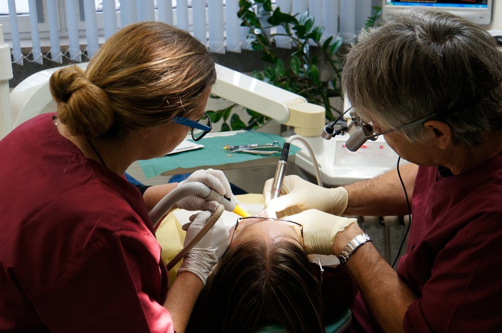 gute Nachrichten für Angstpatienten unsere Zahnärztinnen und Zahnärzte strahlen Ruhe aus!
